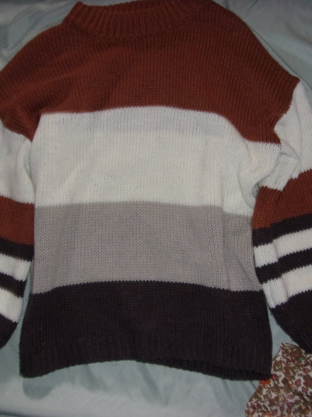 size medium sweater womens knit soft shirt tan gray white striped thick